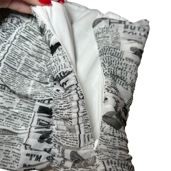 Zara Newspaper Corset Top - Picture 2 of 3